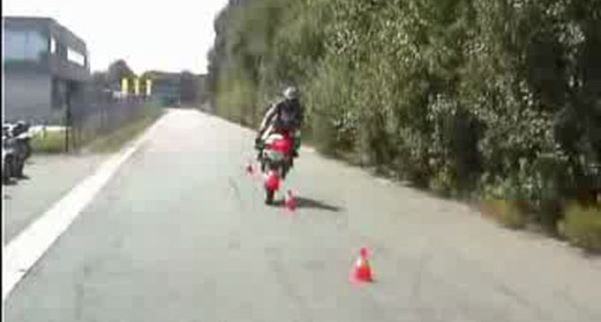 Слалом на переднем колесе