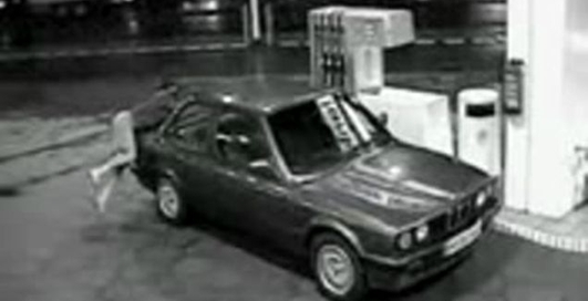 Девушка подралась с бензоколонкой