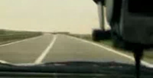 Роллс Ройс врезался в отбойник