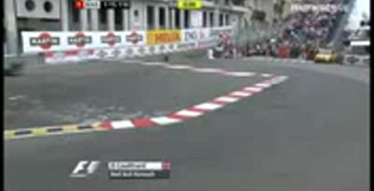 Знаменитый гонщик Дэвид Култхард попал в аварию