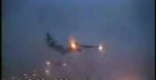 Взорвался при посадке...