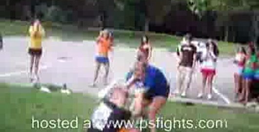 Девахи боксируют....