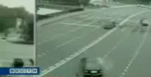 Аварии в Москве режиссеры РТР добавили реализма.