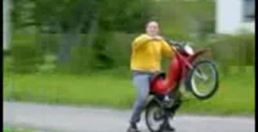 упал с мотоцикла