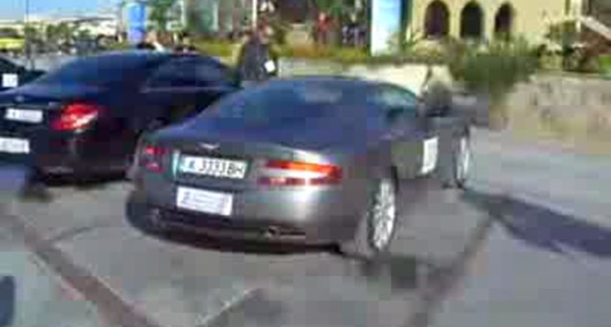 Парковка Viper Venom 1000,Ferrari 599 GTB,Aston Martin DB9