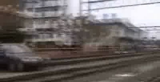 Поезд сбил машину