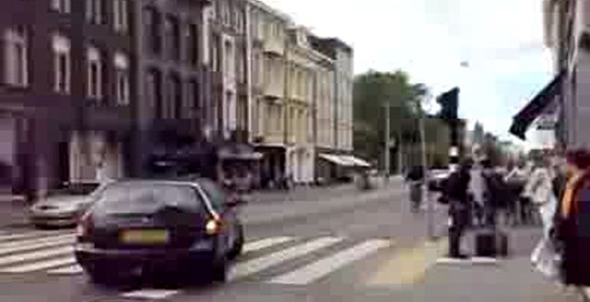 Звучание Aston Martin AMV8 Vantage