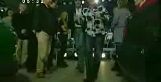 Аston martin V12-Vanquish - автомобиль Джеймс Бонда