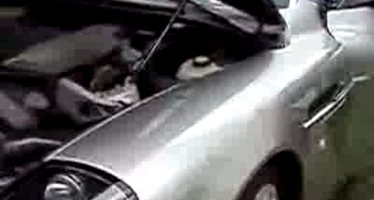 Звук двигателя  Aston Martin V12 Vanquish