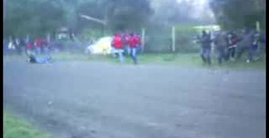 В Чили автогонщик на огромной скорости врезался в толпу зрителей