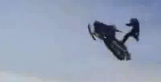 Снегоходы на рейде