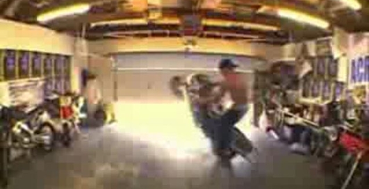 Мото трюки на спортбайках