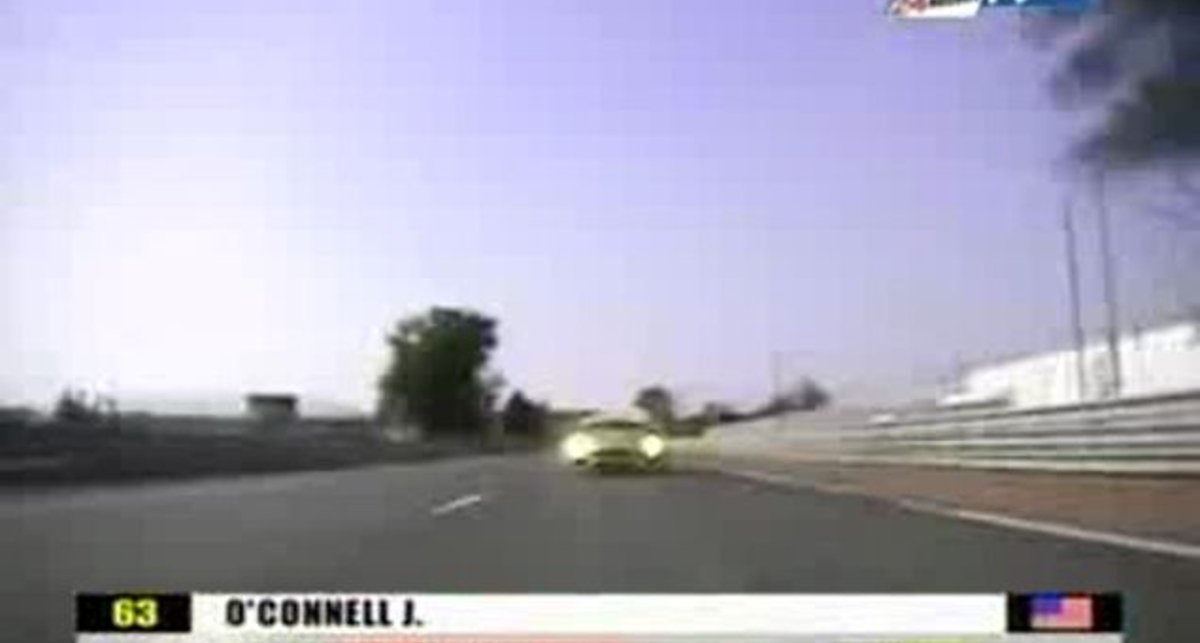 Aston Martin и  Corvette - Le Mans 2006