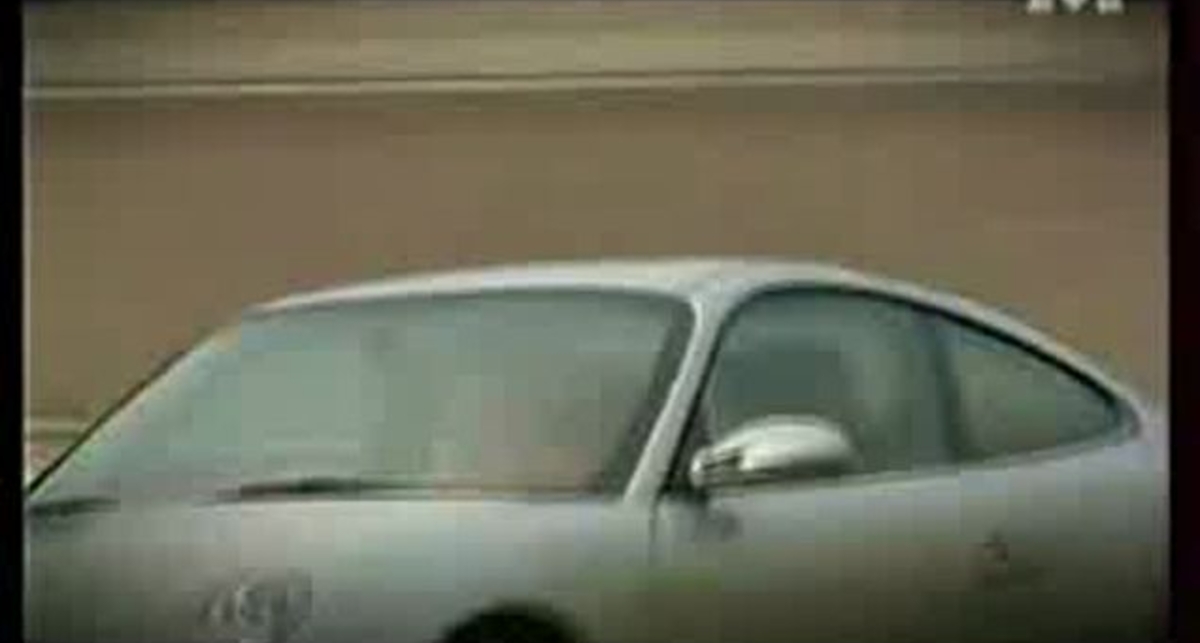 PORSCHE 911 - ASTON MARTIN VANTAGE