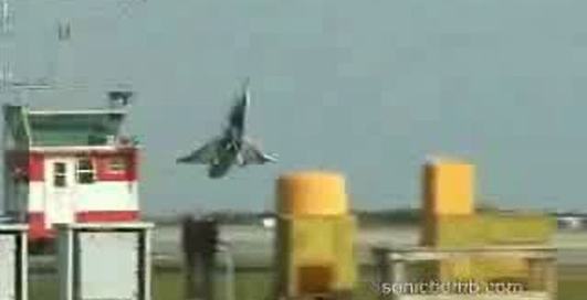 СМОТРЕТЬ!! Вот это посадка!!!!!