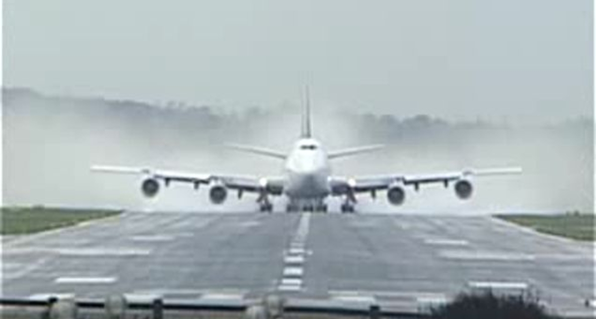 Еле взлетел