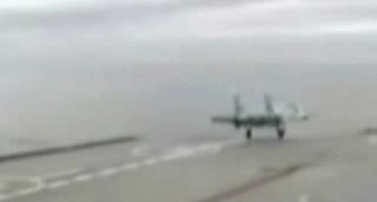 Самолет подлодка!