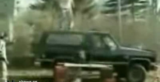 кинув із машини