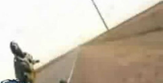 перекинувся на мотоциклі