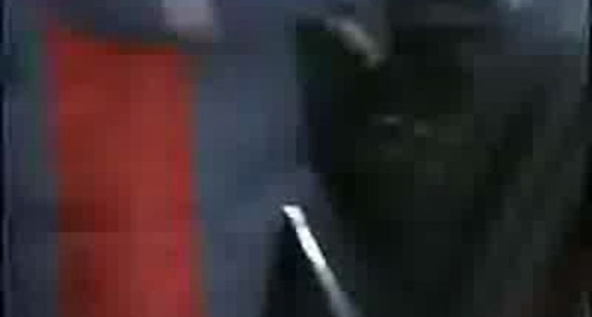 головою об стіну