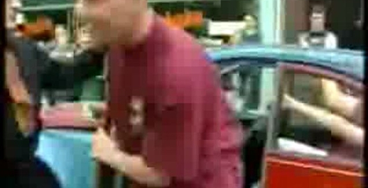 люди в сітроєні