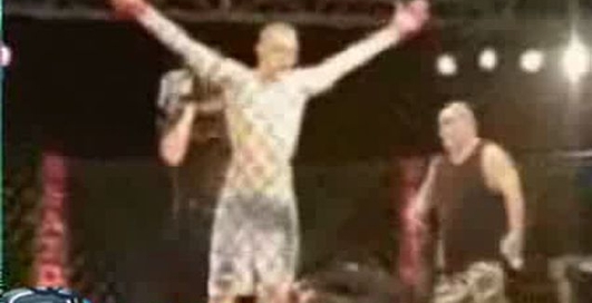 Аццкий нокаут с ноги в Щи!