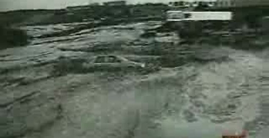 На авто вплавь