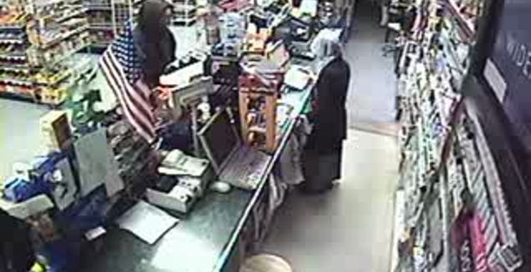 Мужик хотел ограбить магазин