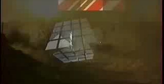 Смешное столкновение протестантов с полицией