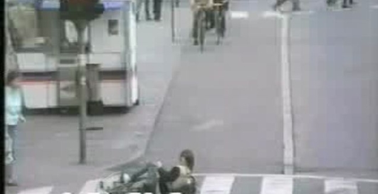 АКСИДЕНЬТИК С ВЕЛОСИПЕДОМ