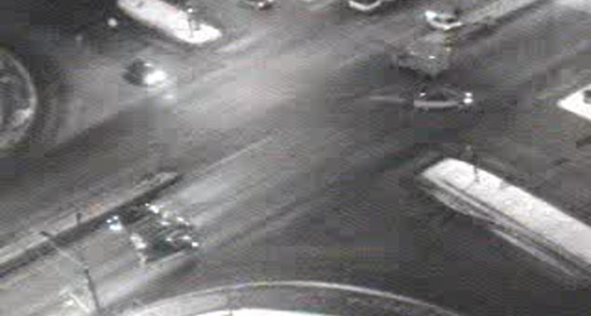 ааа! сбил светофор!