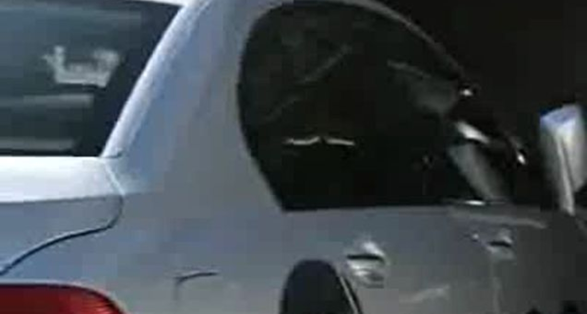 припаркувалась автівка сама