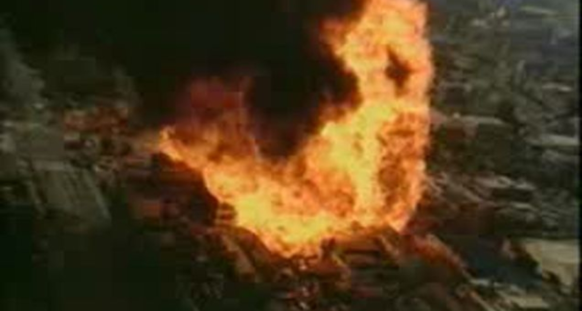 Взрыв бензовоза!!!