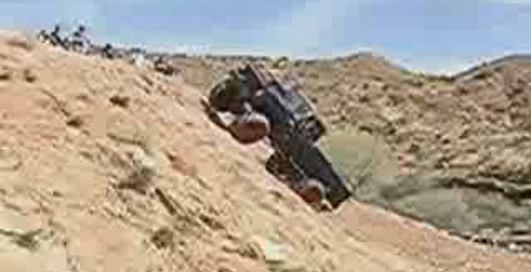 Джип ползёт вверх