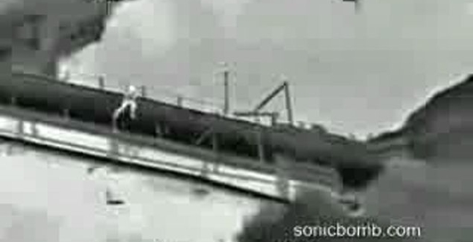 Расстрел мужика с вертолета