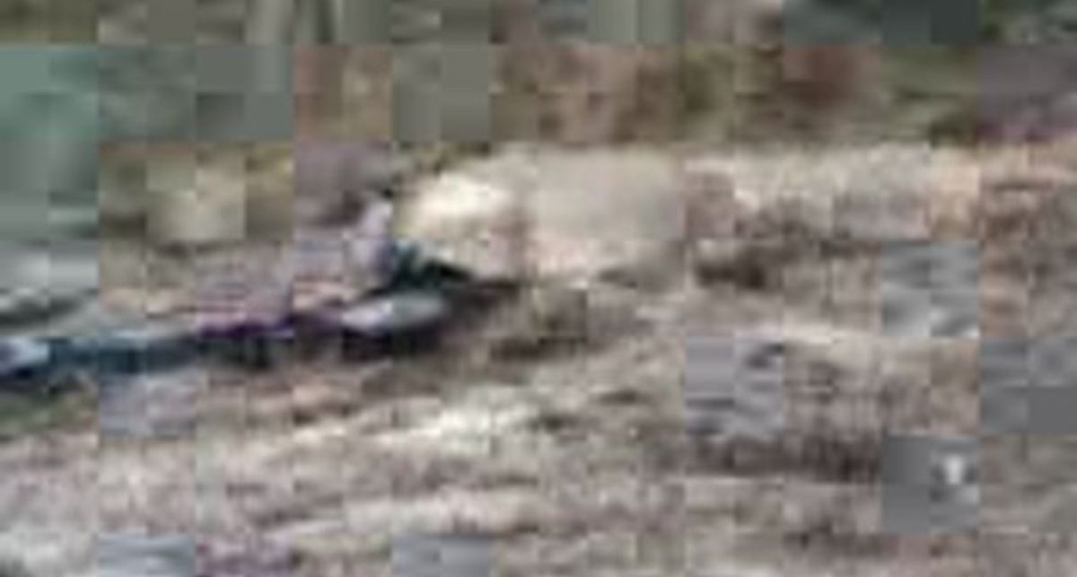 Он думал что участвует в ралли Париж-Дакар!!!) ))