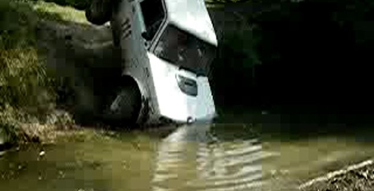 За малым не перевернулся!!