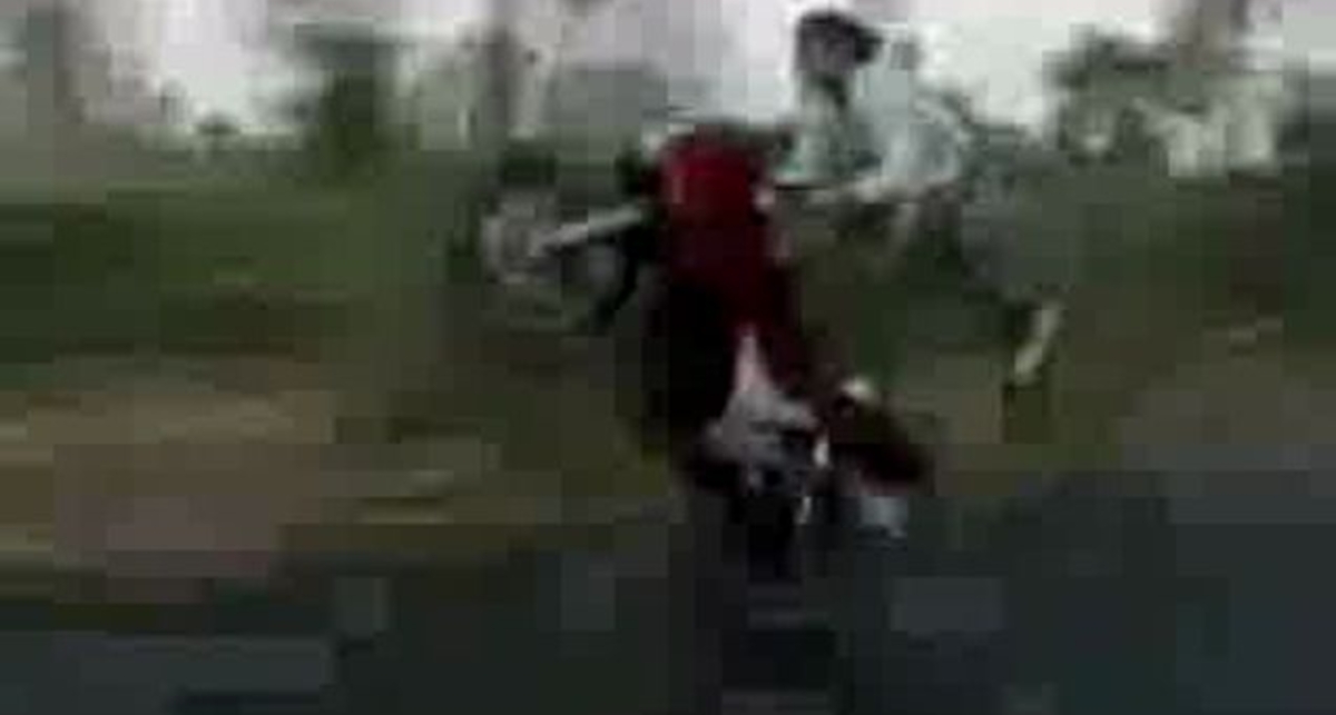 на байку на одному колесі