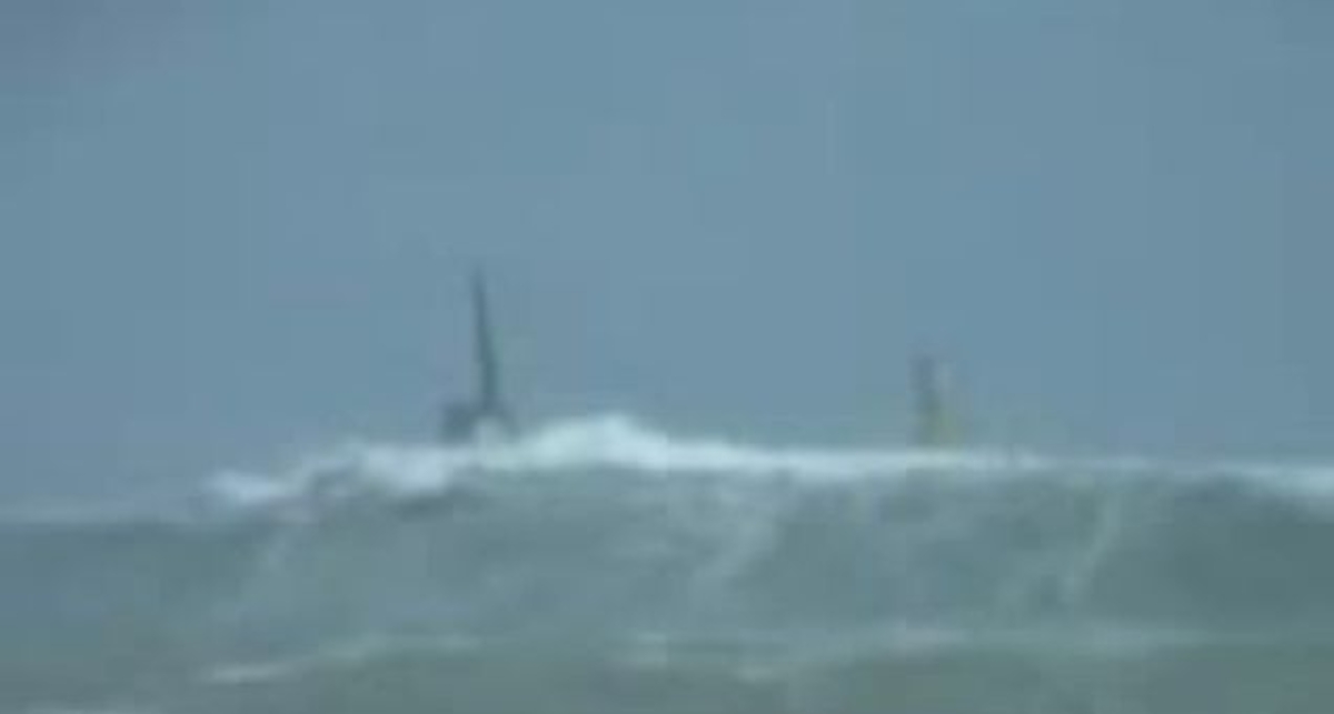 корабель у біді