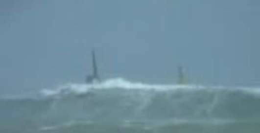 корабель у біді