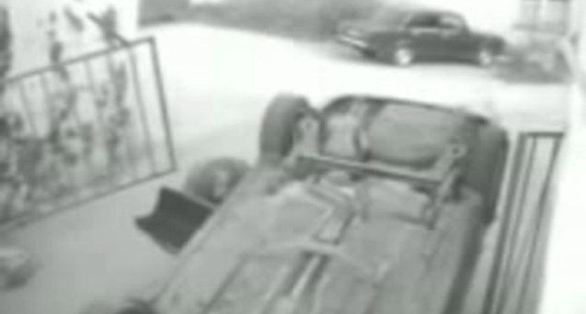 перекинувся