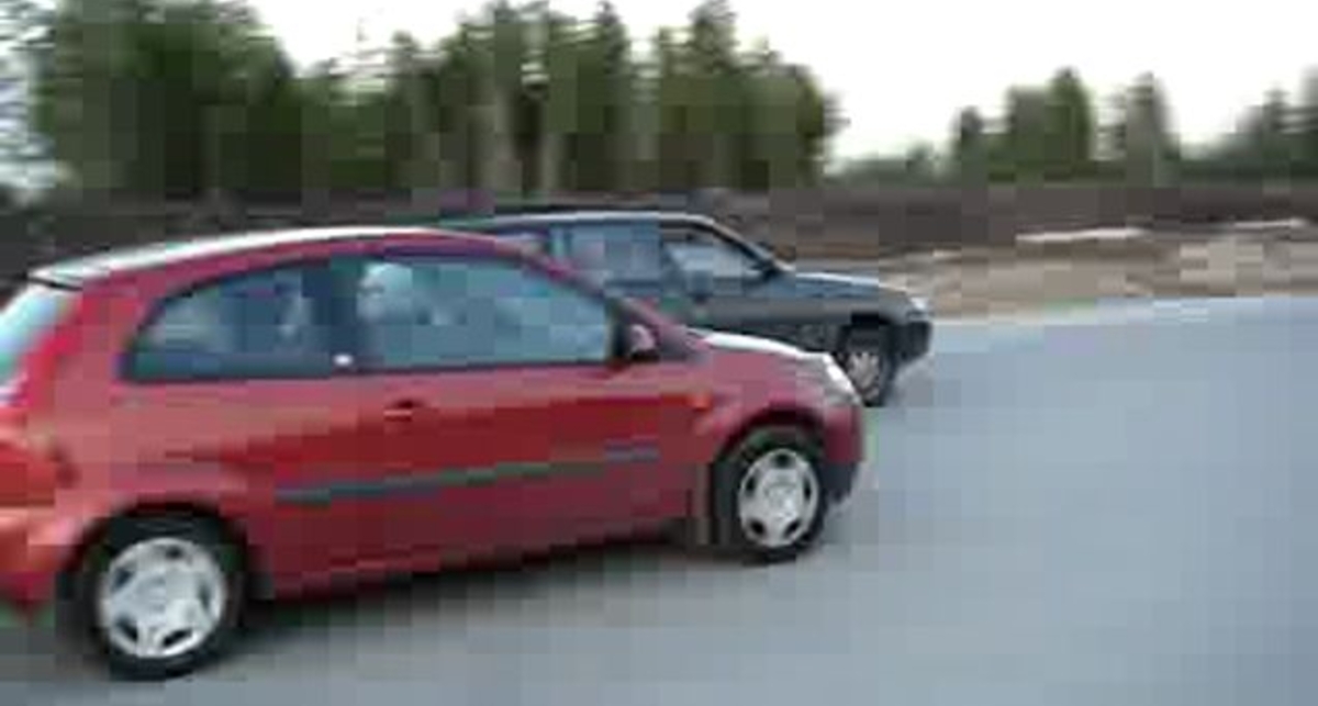 2111 vs Форд Фиеста (КПП робот)