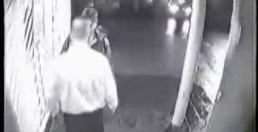 от він і попав