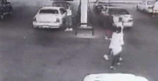 в’їхав у магазин