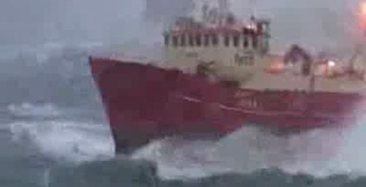 Шторм на море