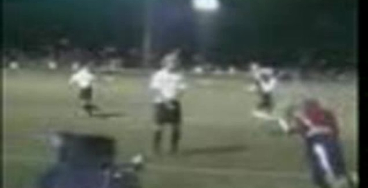 викинув м’яча