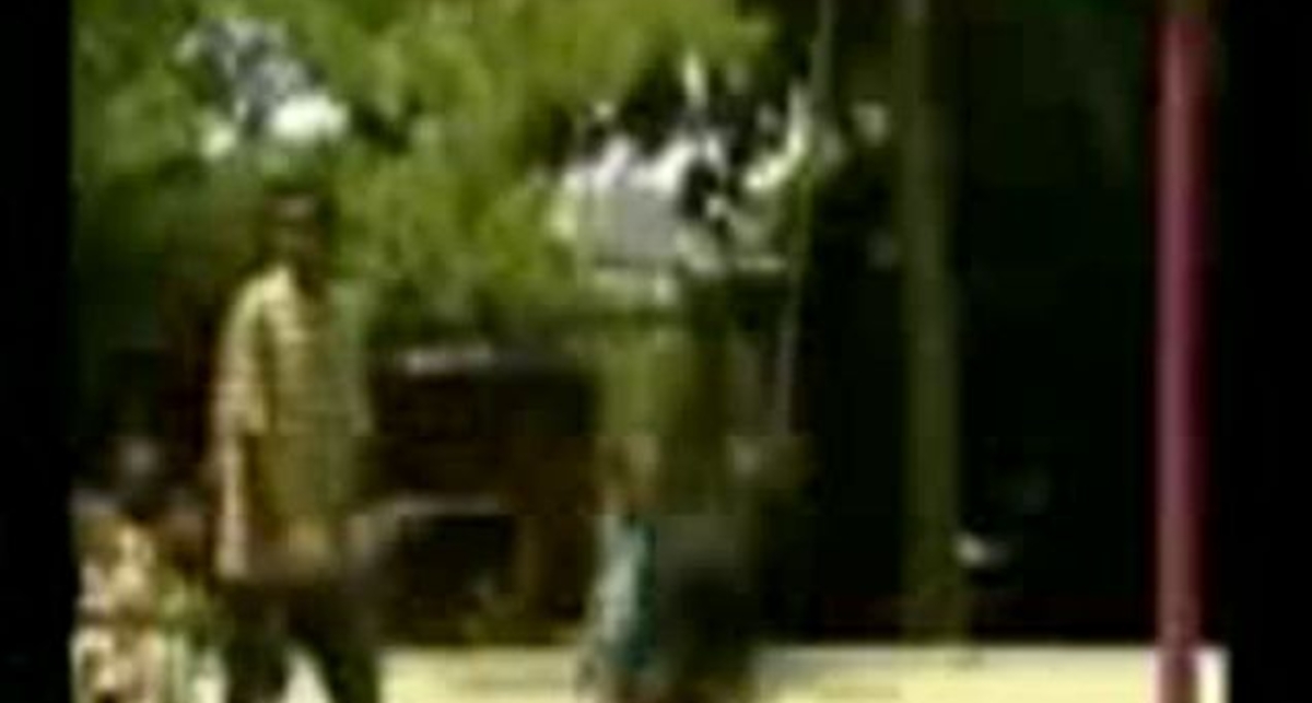 вдарив малу