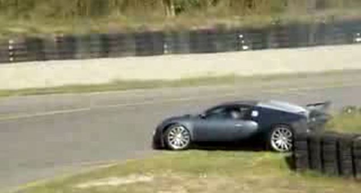 Кто его за руль посадил