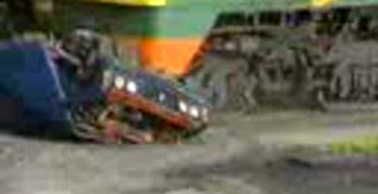 поїзд і автомобіль