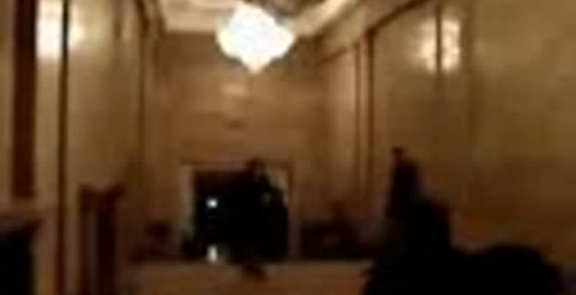 невдало вибрала момент щоб перебігти